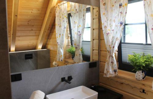 Mysia Nora - Photo 16