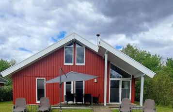 Ferienhaus Friese, direkt am See, mit hauseigenem Tretboot, hauseigener Sauna sowie Whirlpool, Kamin, eingezäuntes Grundstück, direkter nähe Kinderspieleparadies sowie Reit- und Ponyhof - Photo 2