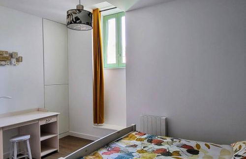 Appartement 2 chambres - 6 personnes - Centre de Parthenay - Garage et Wifi - Foto 9