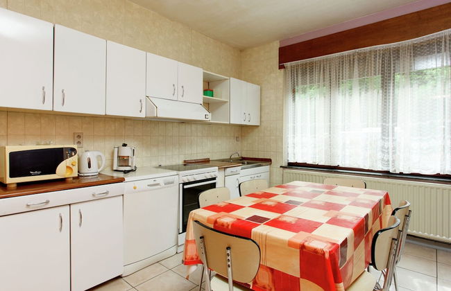 Quaint Holiday Home With Fenced Garden in Manhay - Photo 6