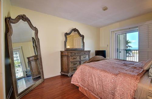 Mont Martre Condo 216 Beachfront 2 bedroom 2 bath at Mont Martre Condos 23117 - Foto 9