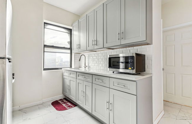 Furnished Empire Blvd Guest House - Photo 46