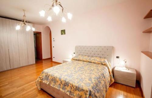 Lakeside Mansion With Pool - Foto 48