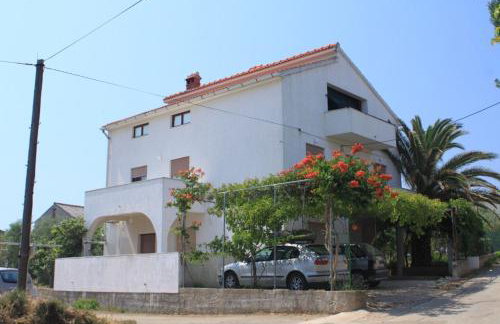 Apartments by the sea Ugljan - 8301 - Foto 3