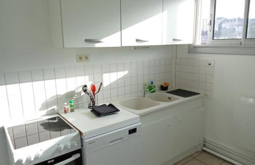 Le Guynemer - Spacieux T2 - Terrasse avec vue - Secteur gare - Foto 8