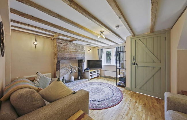 Host Stay Elsie s Escape - Photo 2