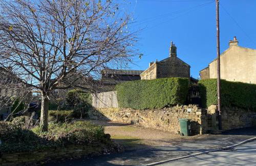 Honeybee Cottage, with a log fire & a hot tub. - Foto 25