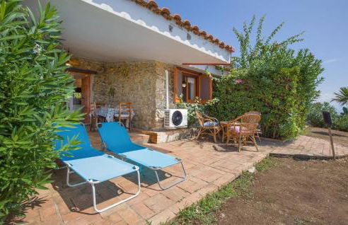 1 Bedroom Cozy Home In Joppolo - Foto 1