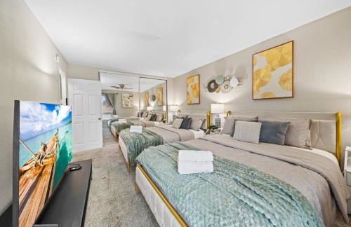 Entire Private Home with 2 Bedrooms 1 Bathroom, King Bed, Pool, Hot Tub, 2 Parking in Mira Mesa Available Now - Photo 29