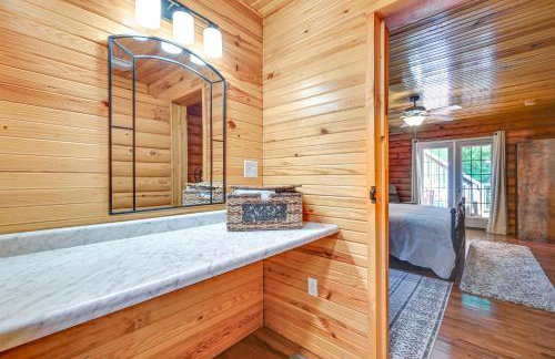 Kentucky Group Getaway with Dock and Lake Access - Foto 16