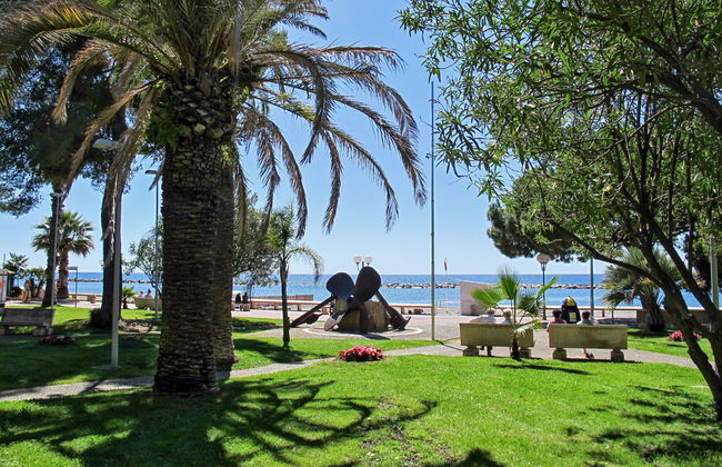 3 bedroom Apartment in San Bartolomeo al Mare - Photo 29