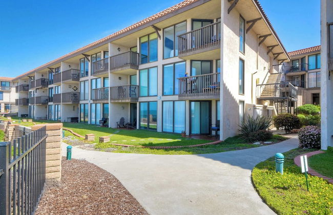 Solana Sunset Stunning Beachside Retreat for 4! - Photo 39