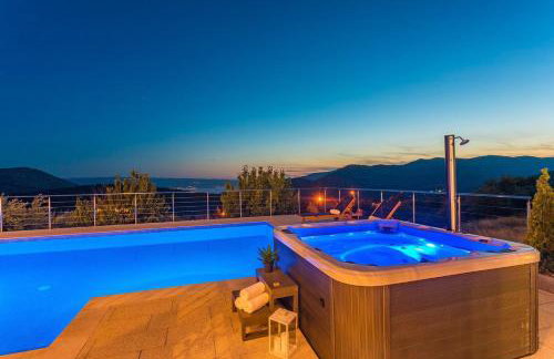 Villa Flora with a 53 sqm private pool with Cinema room with projector and 4 en-suite bedrooms - Foto 41