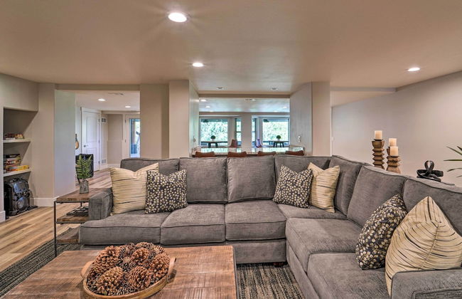 Hot Tub, Pool Table Luxe Reno Chalet with Mtn View! - Foto 3