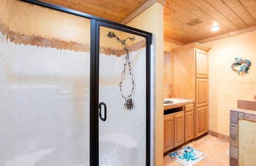 Texas Ranch House with 5 Bedroom and Fish Pond - Foto 41