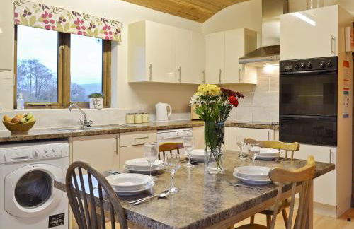 Woodside Lodge - Hw7520 - Photo 3