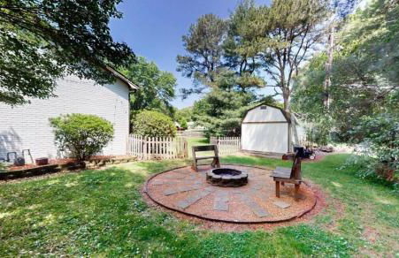 3 Bedrooms 8 Guests Modern Ranch Retreat on Half Acre - Foto 18