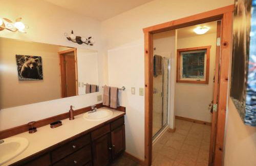 3 Bedroom Home with Amazing Views 11 mi from Denali - Photo 20