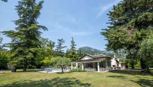 Spacious villa in Tourrettes-sur-Loup with Private Lake access Sleep 16 - Foto 3