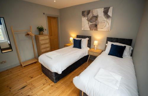 4 Bedroom Winchester Town House, central, parking - Foto 30