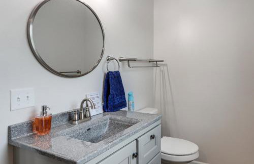 Patio and Parking! Modern Bunkhouse Near Lake Erie - Foto 15