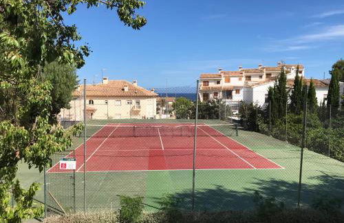Bungalow Altea junto al casco antiguo, piscina y barbacoa - Photo 46