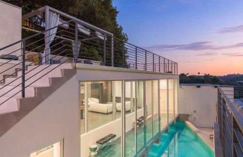 Spacious 4BR Retreat with Private Pool, Pool Table and Fast Wi-Fi Sleeps 9 Quiet Clinton Location - Foto 13