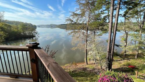 Peaceful 4 bedroom Lakehouse with no neighbors - Foto 1