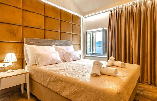 Beachfront Villa Gabriela with Pool - Foto 7