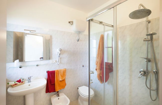 Artemisia negli ulivi B&B - Photo 15