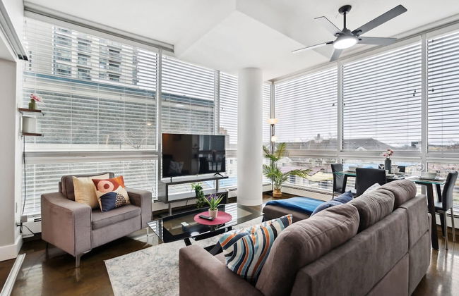 Luxury Condo Steps From Stampede Park - Photo 8