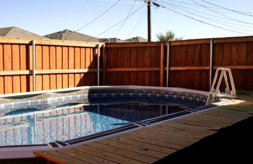 McKinley House Prime - Pool, Patio and Garage - Photo 35