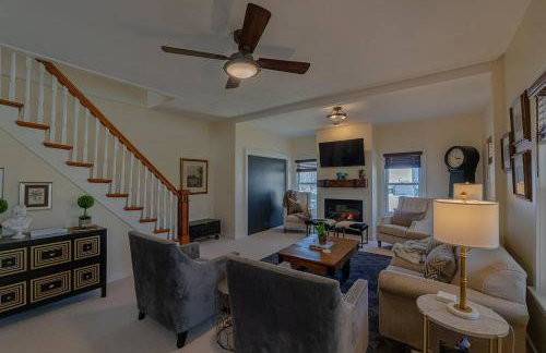 The Maple House Fully Fenced-in Yard! - Foto 16