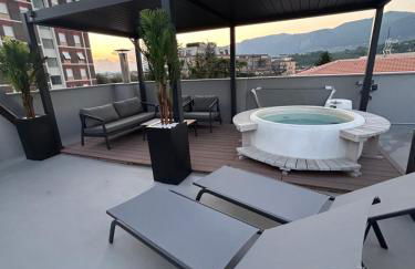 Suite Panoramic Attico con Jacuzzi Privata - Foto 19