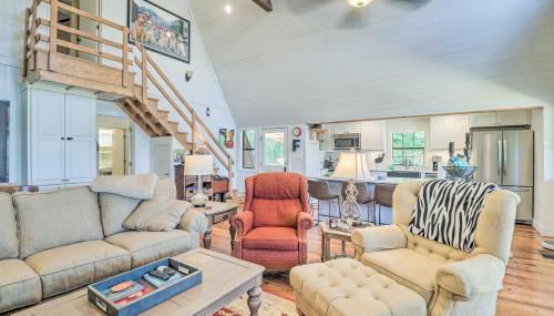 Lake Martin Cabin with Luxury Dock and Kayaks! - Foto 4