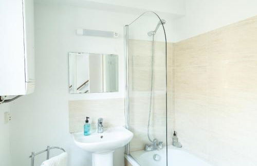 Bath Breaks Apartments - Photo 42