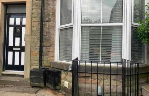 Cannons Loft Central Buxton, Duplex loft 3 bedroom Set over 3 floors stairs no lift sleeps 5 - Photo 22