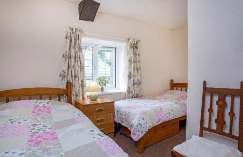 East Hook Holiday Cottages - Clover Cottage - Photo 14