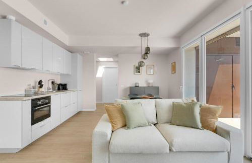 Airy Apartments with Balcony & Garage by NDP rent - Foto 3