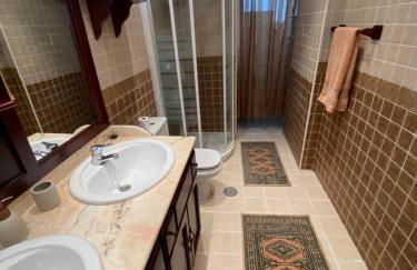 Marbella Beach Front Edificio Mayoral Centro Ciudad y Primera Línea Playa Muy Amplio y Espacioso - Foto 46