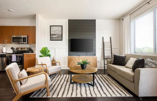 Trailside45 Modern Getaway – Traverse City - Photo 8