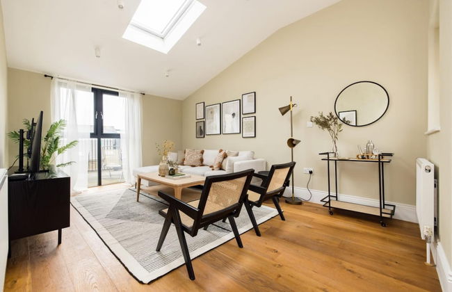 The Tooting Hideout - Dazzling 3bdr Flat With Balcony - Foto 1