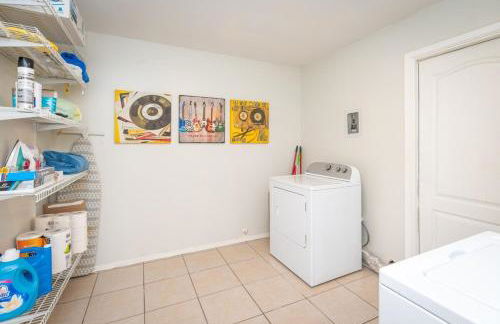 Game Room, POOL & Fire pit at the Medical center - Foto 31