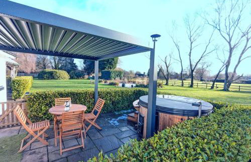 Luxury 2 Bed Cottage with Log Fire Hot Tub & Sauna - Foto 19