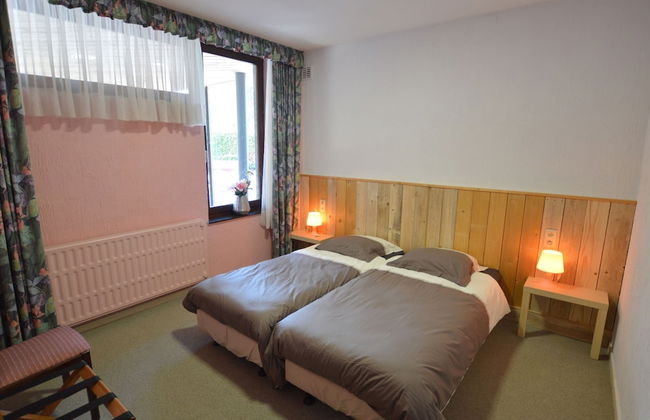 Superb House for Family Group with Swimming Pool, Sauna, Hot Tub, Billiards - Foto 3