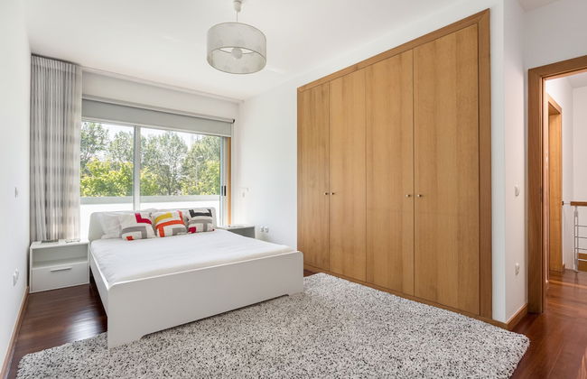 JOIVY Sleek House W/Balcony & 2 Terraces In Porto - Foto 8