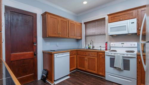 Fully-stocked Kitchen, AC, WiFi, WD, Near Baseball and Downtown - Foto 3, stove, dishwasher