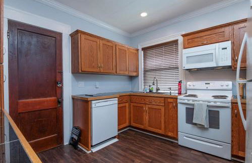 Fully-stocked Kitchen, AC, WiFi, WD, Near Baseball and Downtown - Foto 3