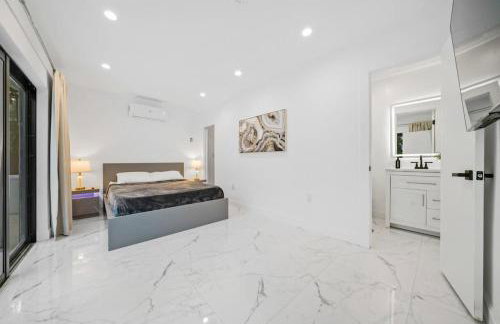 Luxury Villa Azure with Heated Pool 20 minutes to Beach - Foto 33