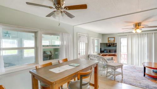 Boat and Fish Canal-Front Home on River - Foto 5